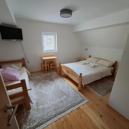 Tvoja Kucica Za Beg 2 Lägenhet *