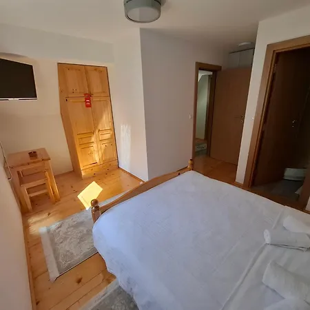 Tvoja Kucica Za Beg 2 Plesin