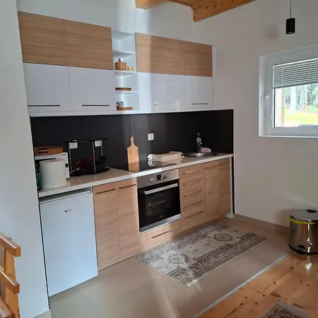 Tvoja Kucica Za Beg 2 * Plesin