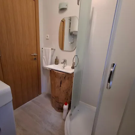 Tvoja Kucica Za Beg 2 *